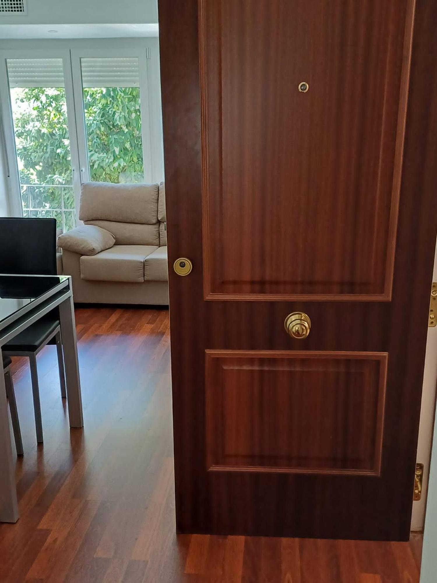 Lyrioshomes Filpo Rojas , Apartamento